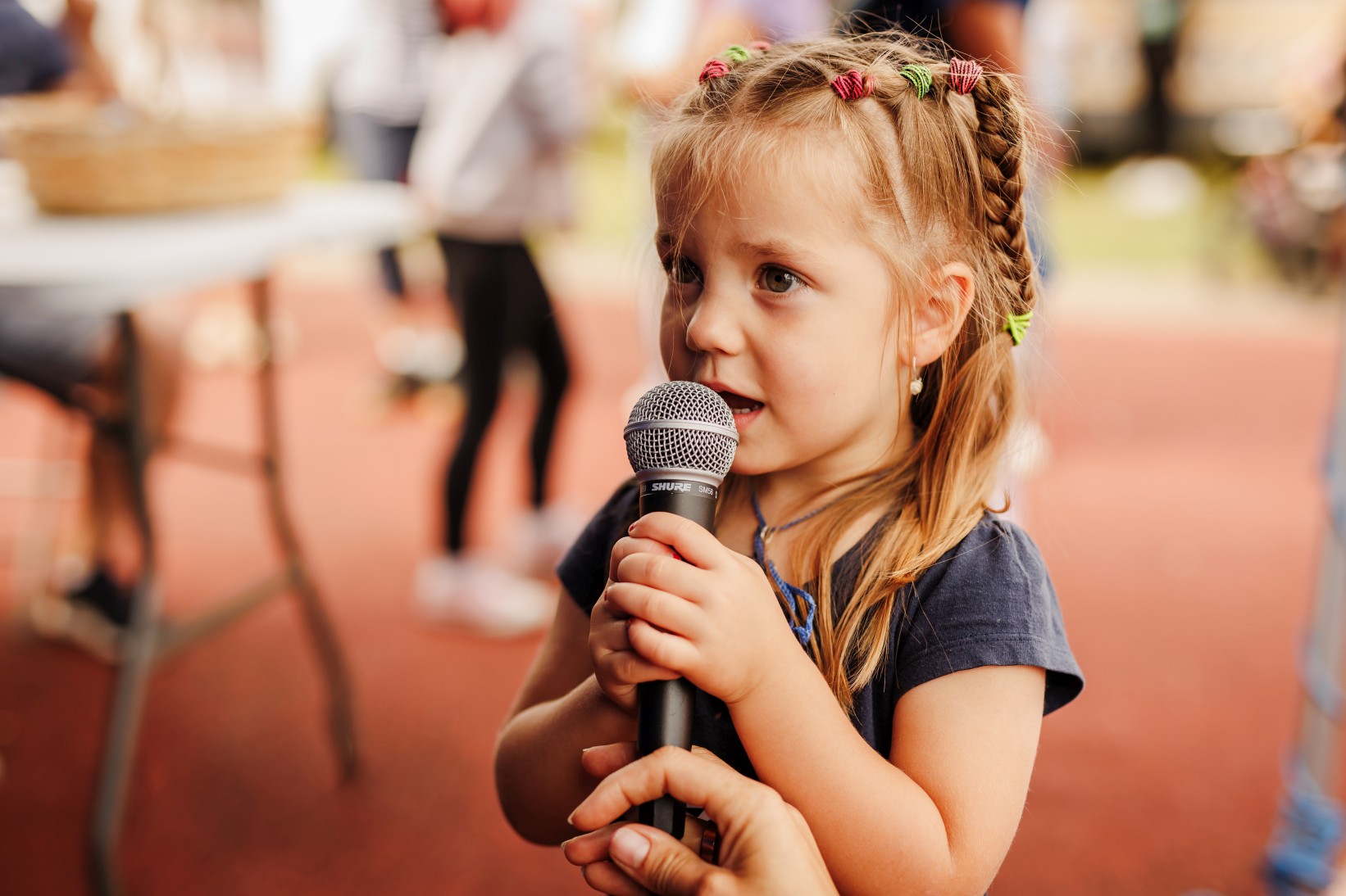 Obraz dla galerii: 3.07.2023 karaoke z Art Voice - Fot. KAROLINA MRÓWCZYŃSKA