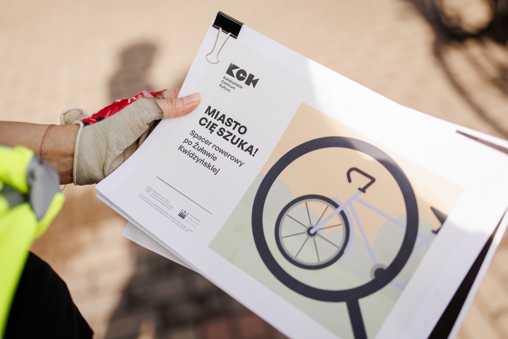 Obraz dla galerii: 31.08.2024 Miasto Cię szuka Spacer rowerowy - Fot. Karolina Mrówczyńska