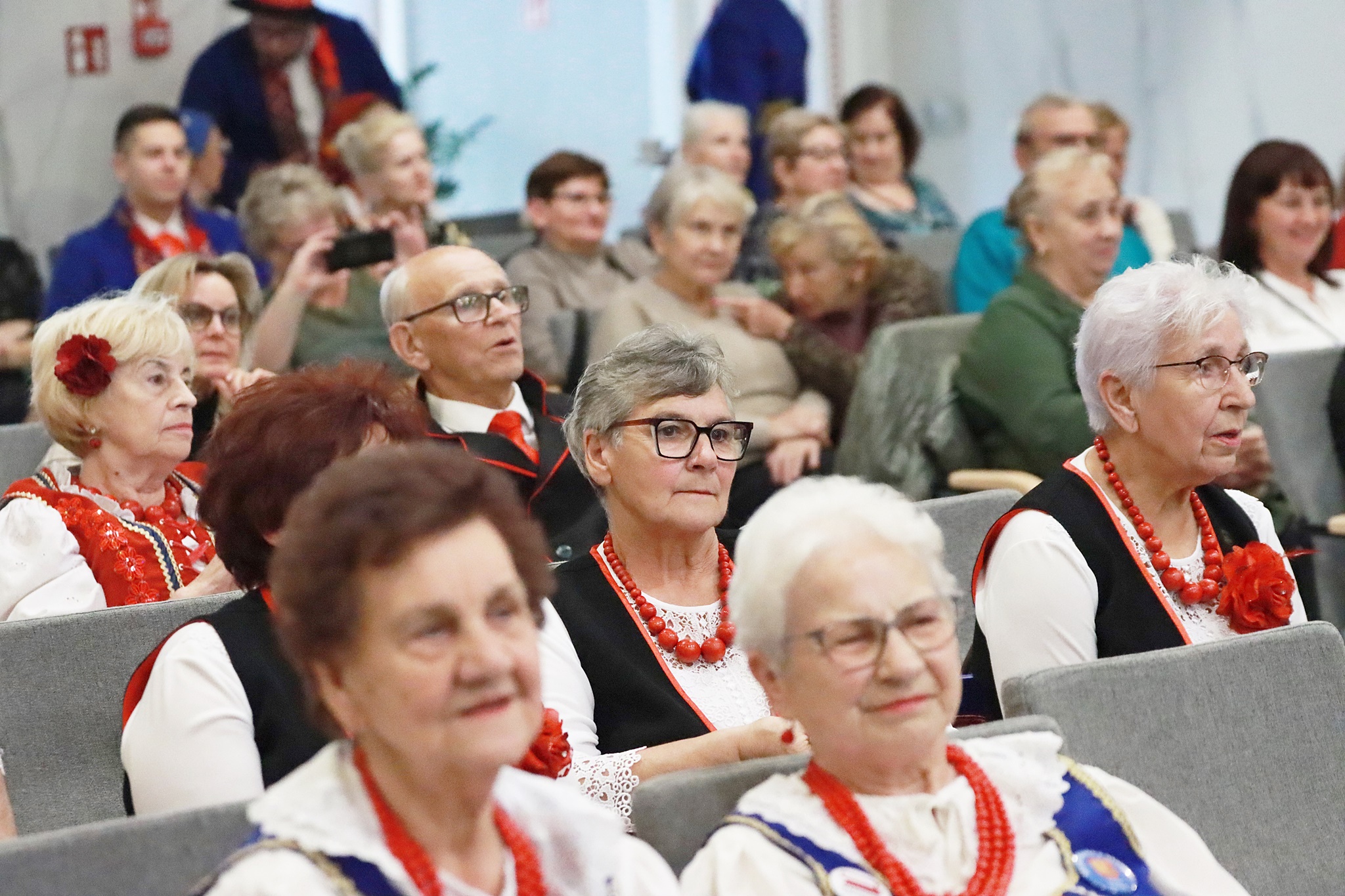 Obraz dla galerii: 25.10.2024 Jubileusz 25-lecia zespołu Powiślanki - Fot. Mirosław Wiśniewski