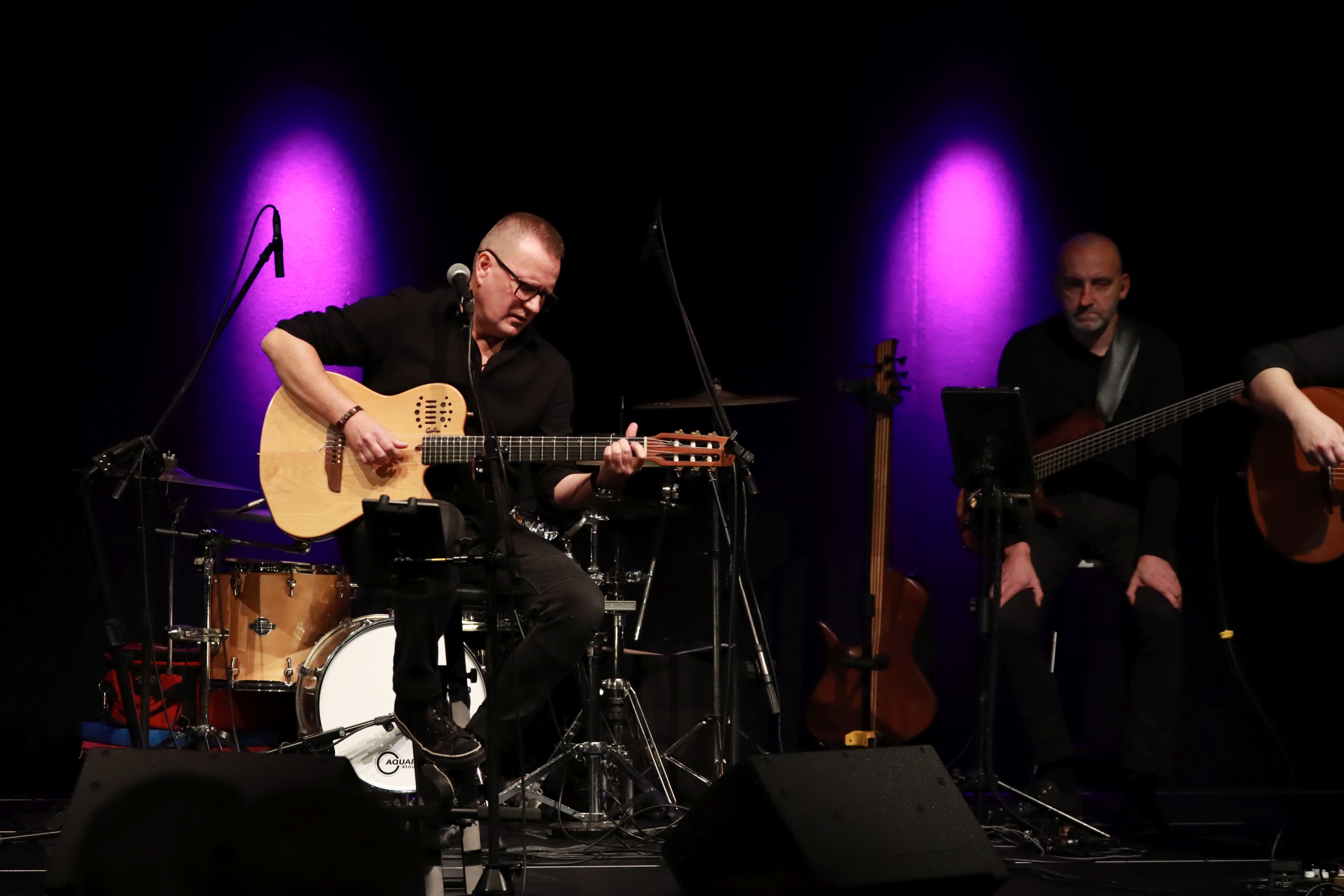Obraz dla galerii: 04.12.2024 Koncert Grzegorza Wiśniewskiego - fot. Karolina Studzińska