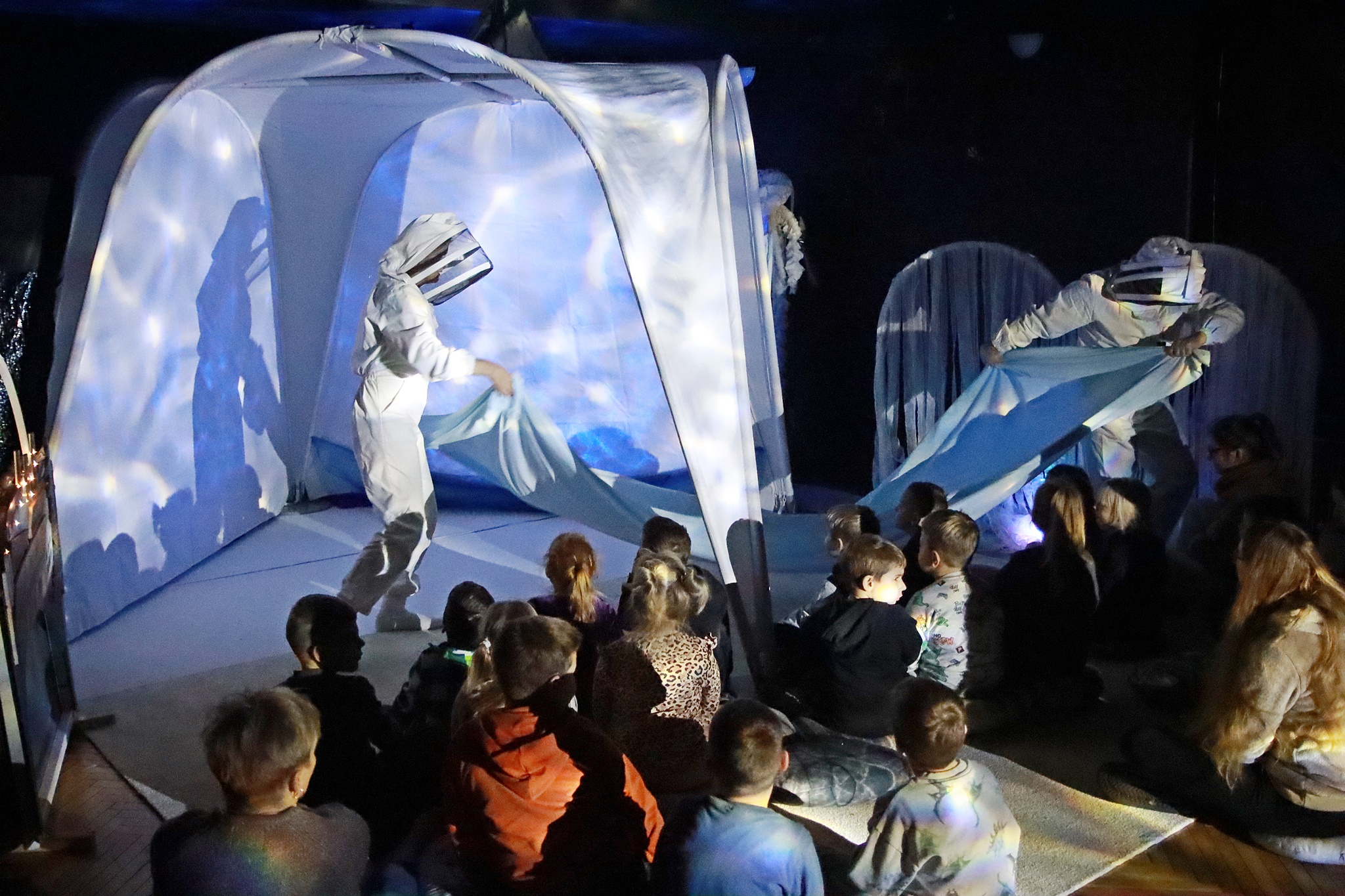 Obraz dla galerii: 16.12.2024 Spektakl teatralny Pracownia Regionalna - Fot. Mirosław Wiśniewski