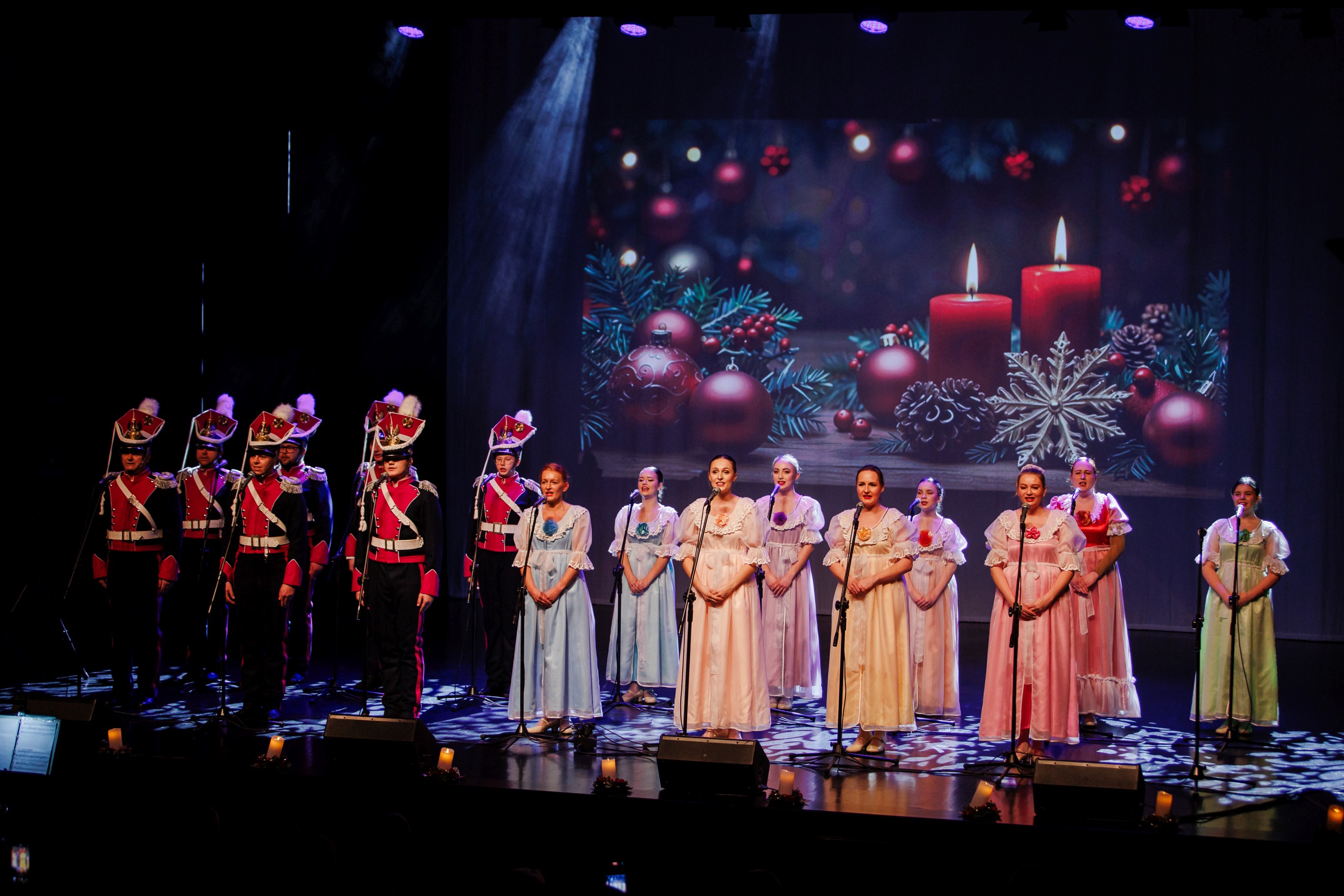 Obraz dla galerii: 20.12.2024 Grajmy Panu! Koncert kolęd i pastorałek ZPiT Powiśle - Fot. Karolina Mrówczyńska