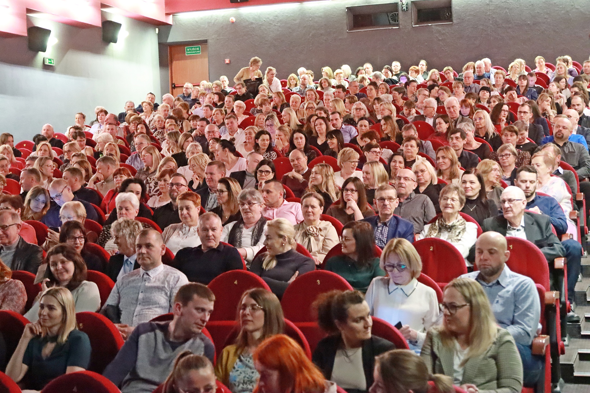 Obraz dla galerii: 09.03.2025 Tylko Miłość. Sceny z życia małżeńskiego. Spektakl teatralny - Fot. Mirosław Wiśniewski