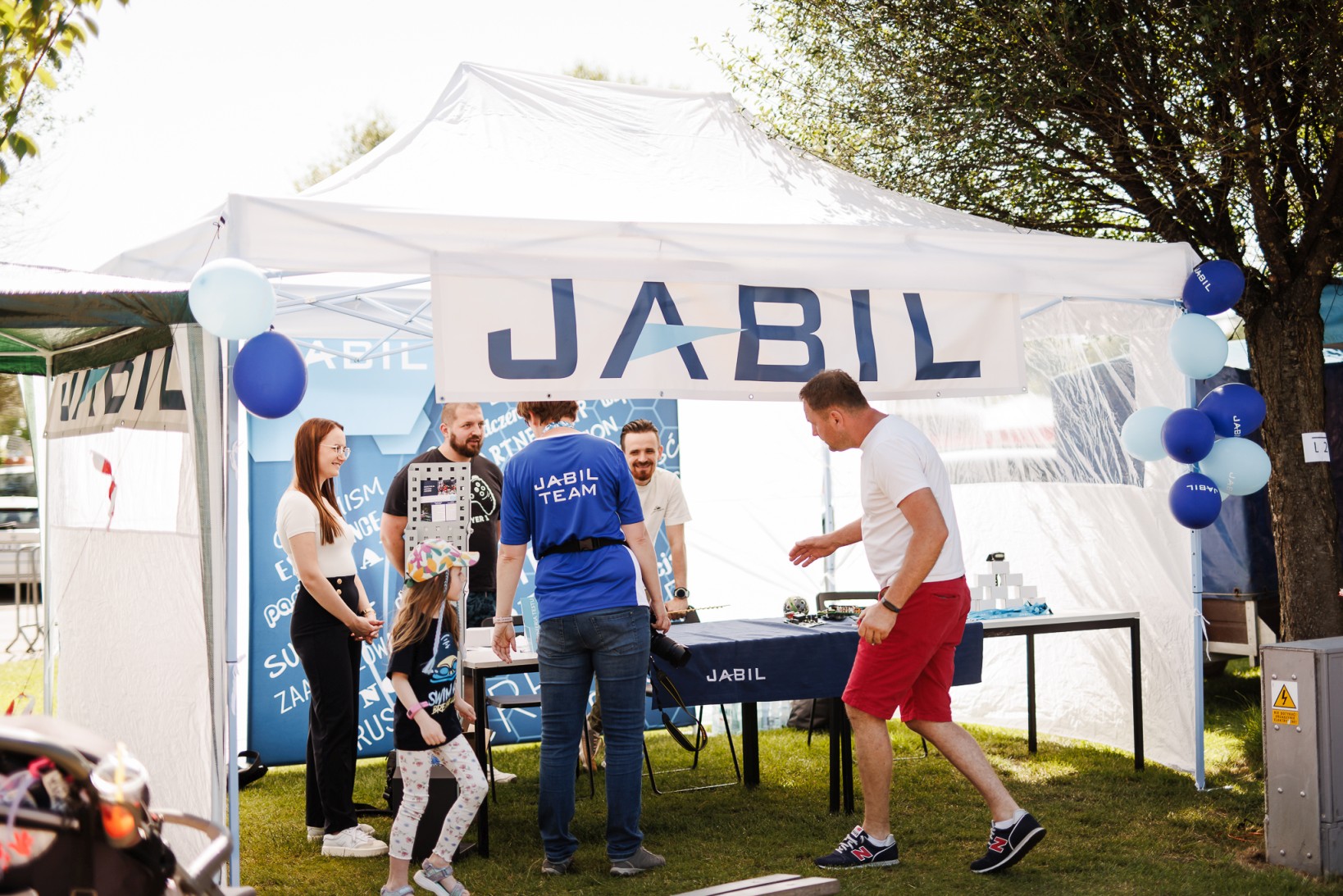 Obraz dla galerii: 14.06. 2025 Dni Kwidzyna. Turniej miast partnerskich, Kino 9D, Jabil - Fot. Karolina Mrówczyńska