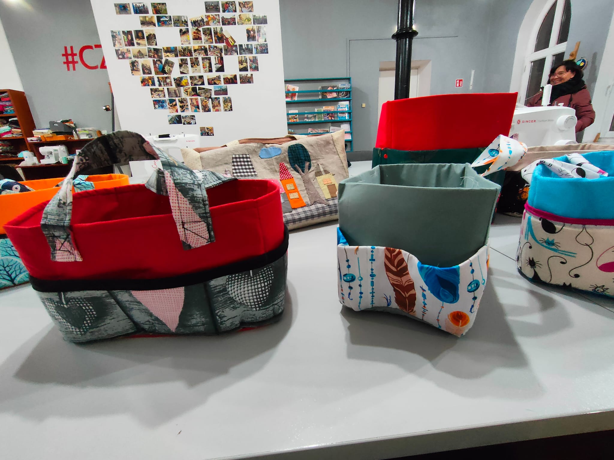 Obraz dla galerii: 28.01.2026 Organizer na przydasie - warsztaty szycia - fot. Anna Topolska