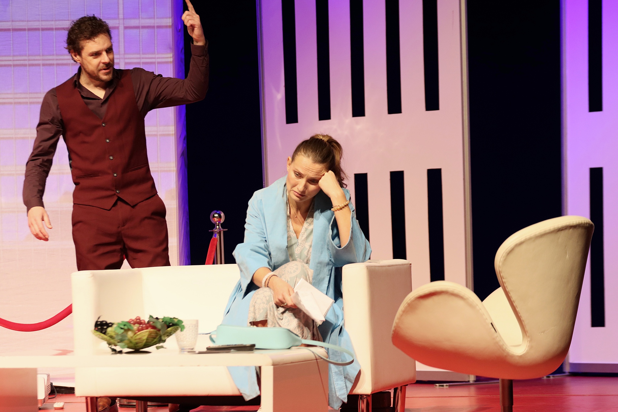 Obraz dla galerii: 11.01.2026 (Nie)wszystko Ci oddam - spektakl teatralny - fot. Mirosław Wiśniewski