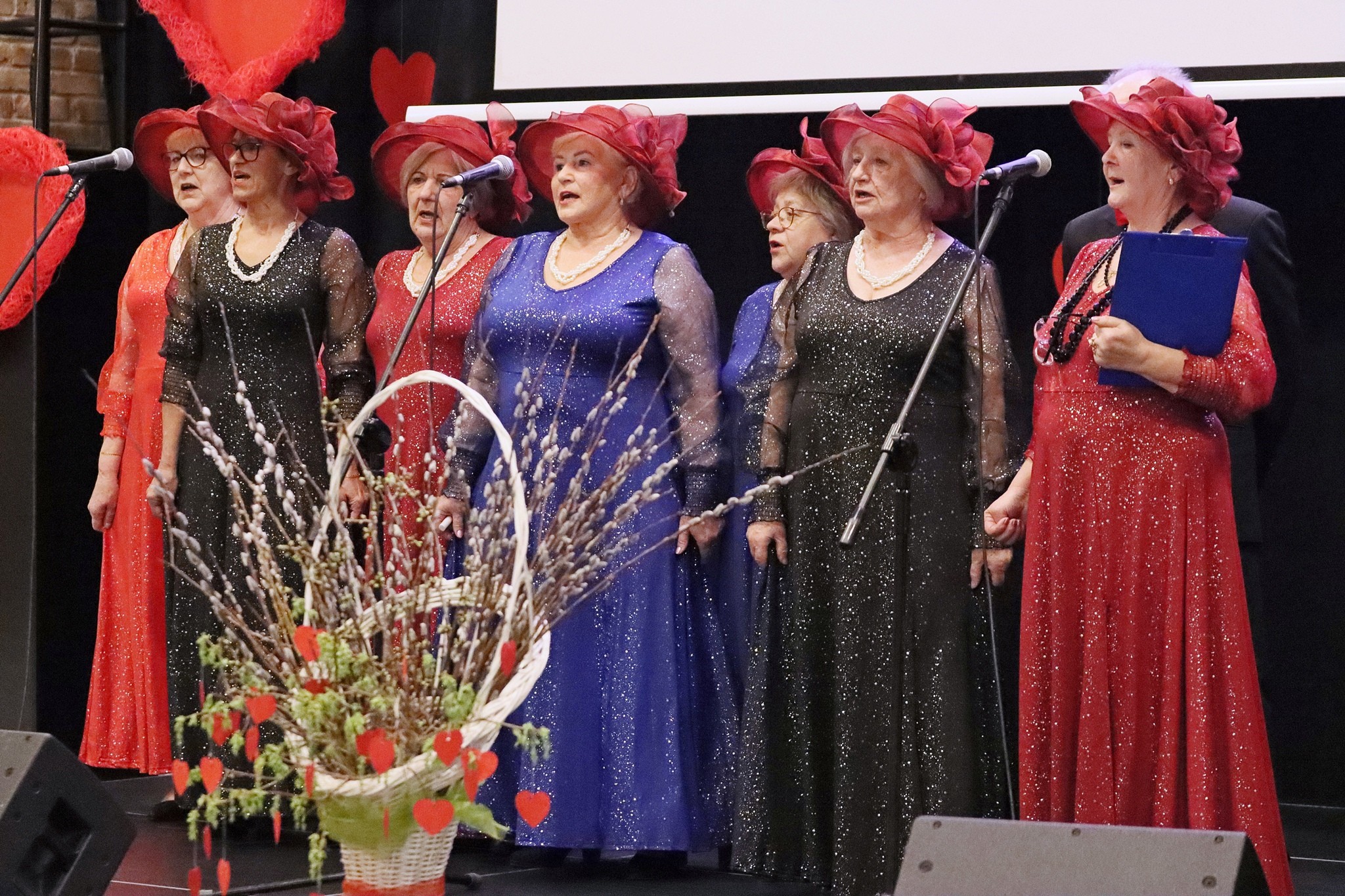 Obraz dla galerii: 06.03.2026 Zakochany Dzień Kobiet - koncert zespołu Powiślanki - Fot. Mirosław Wiśniewski