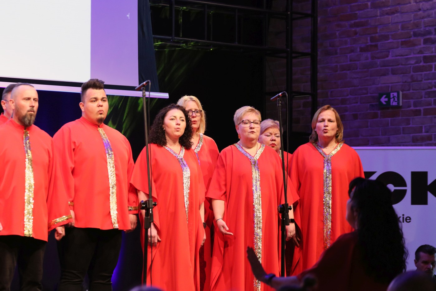 Obraz dla galerii: 19.04.2026 Koncert Harfa Gospel Choir i tucholskiego chóru  AVE - fot. Jola Makuła